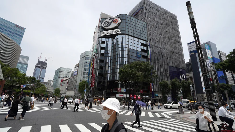 Tokyo tvingas till förlängd nedstängning. Bild från tidigare i veckan.