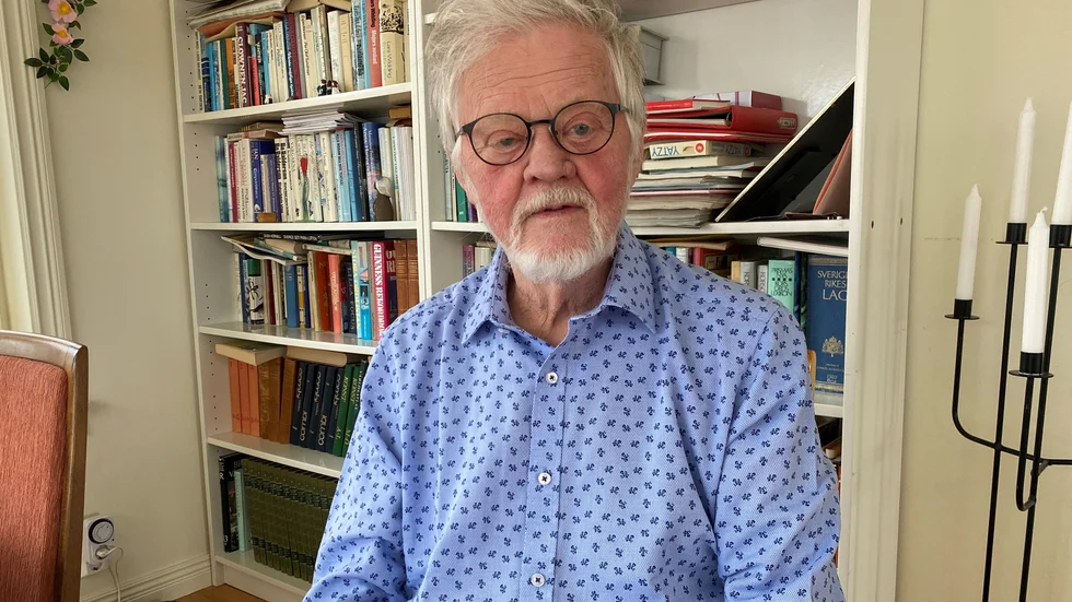 Ulf Frimodig, 78, var tveksam till vaccinering redan innan Sverige beslutade sig för att pausa Astra Zenecas vaccin. Nu passar han på, med hopp att få ett annat vaccin. 