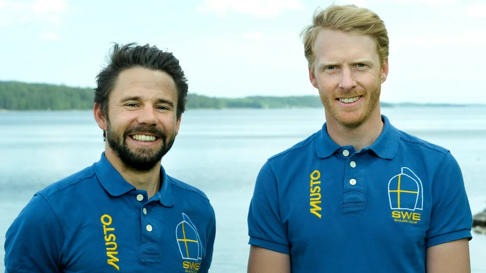 Anton Dahlberg och Fredrik Bergström kan ta guld i VM i seglingens 470-klass.