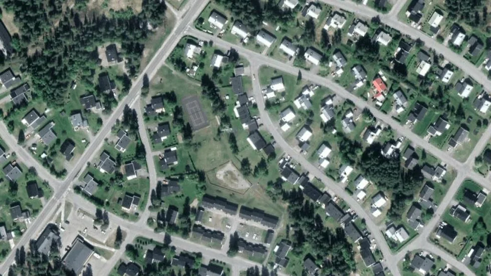 Området kring Gamla Landsvägen 129B