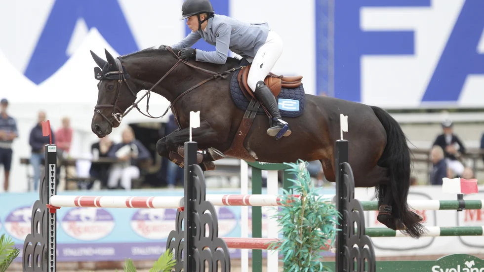 Kajsa Björe och hästen Ballyshan Copa Cabana slutade på sjätte plats i 1,35-hoppningen.