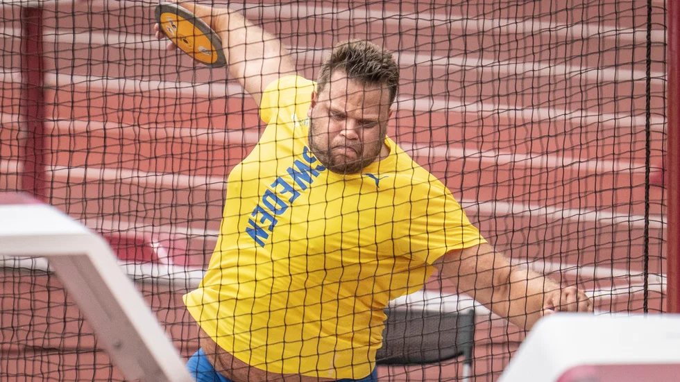 Daniel Ståhl tog sig till OS-final med första kastet.