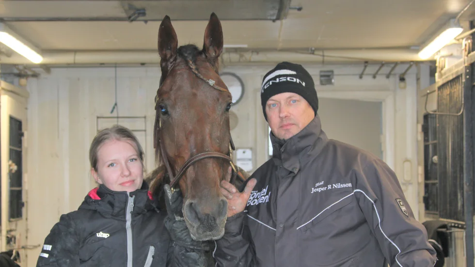 Elvira Angeria Kunni, Soleil DÍnverne och Jesper R Nilsson 