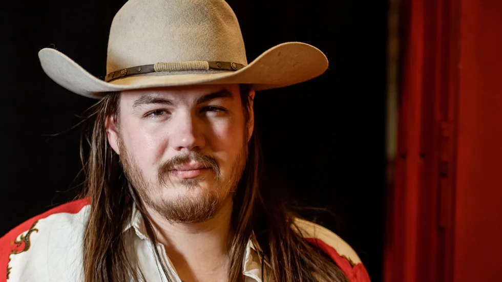 Fredrik Lundman har en mission – att föra ut countryn till "Idol"-publiken.