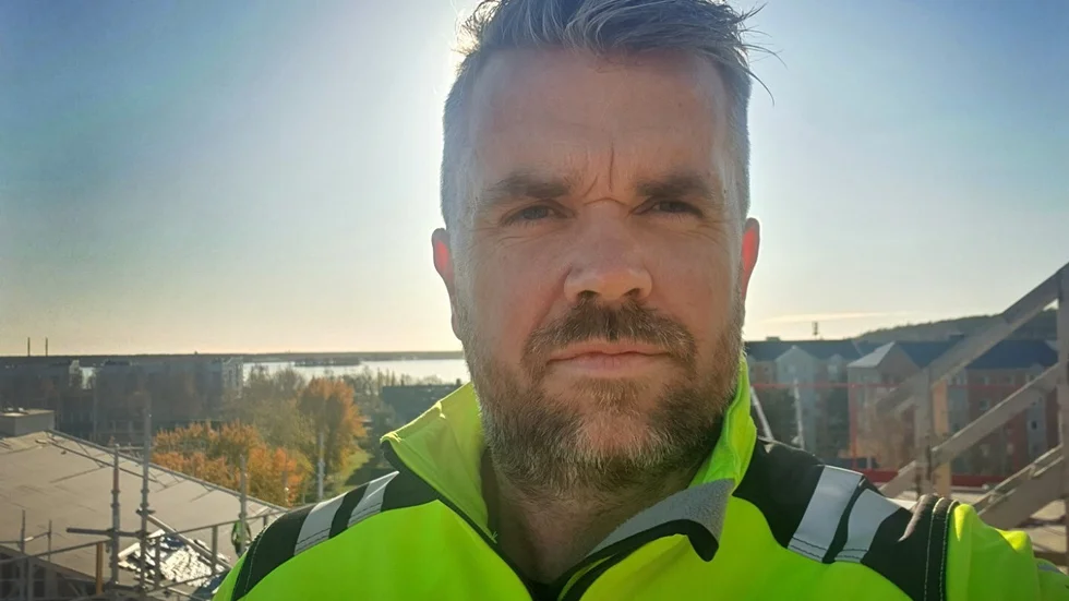 Företagaren Samuel Hellström vill gärna bygga fler hus i Jävre för att landsbygden ska fortsätta att utvecklas.