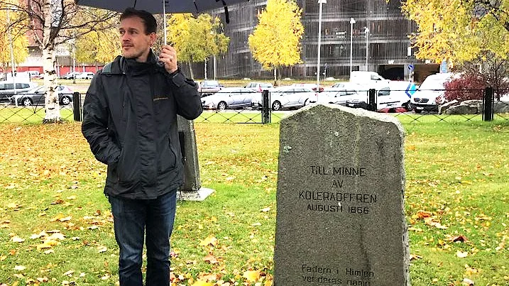 Morgan Stenberg höll stadsvandring i Piteå.
