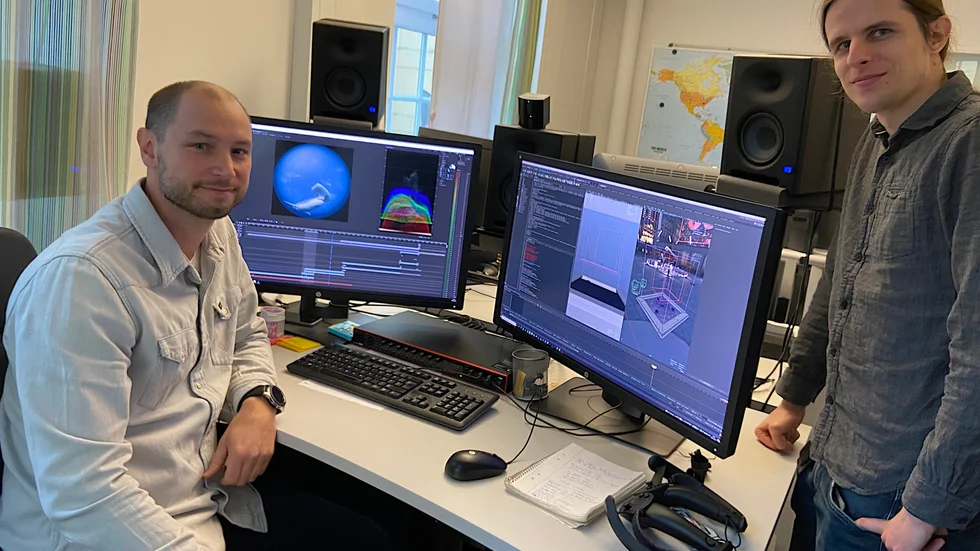 Här jobbar Måns Larsson, 3D-artist, och Christian Södergren, technical director, vidare med nya filmer. 