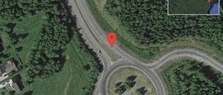 Singelolycka på väg 506 - helt stopp i ett körfält