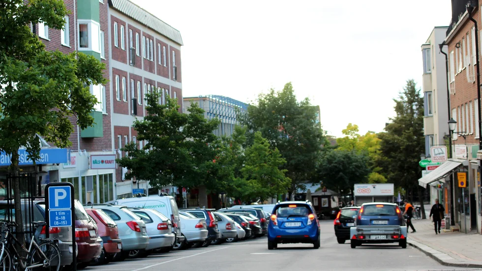 För de som bor på landsbygden finns ett landsbygdstillstånd som ger möjlighet att parkera till lägre pris på flera parkeringar i centrum.
