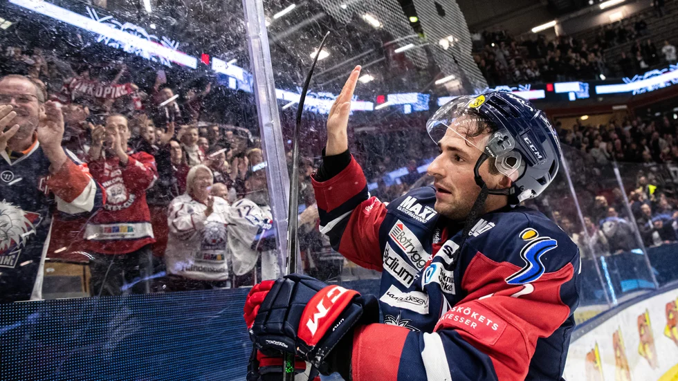 Broc Little hyllades av publiken i Saab arena och hyllade själv publiken efteråt. "Så mycket roligare att göra mål med dem på plats", sa amerikanen.