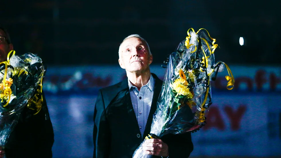 Karl-Sören Hedlund firades stort i Skellefteå Kraft Arena 2016. Nu har han lämnat oss, 83 år gammal. 