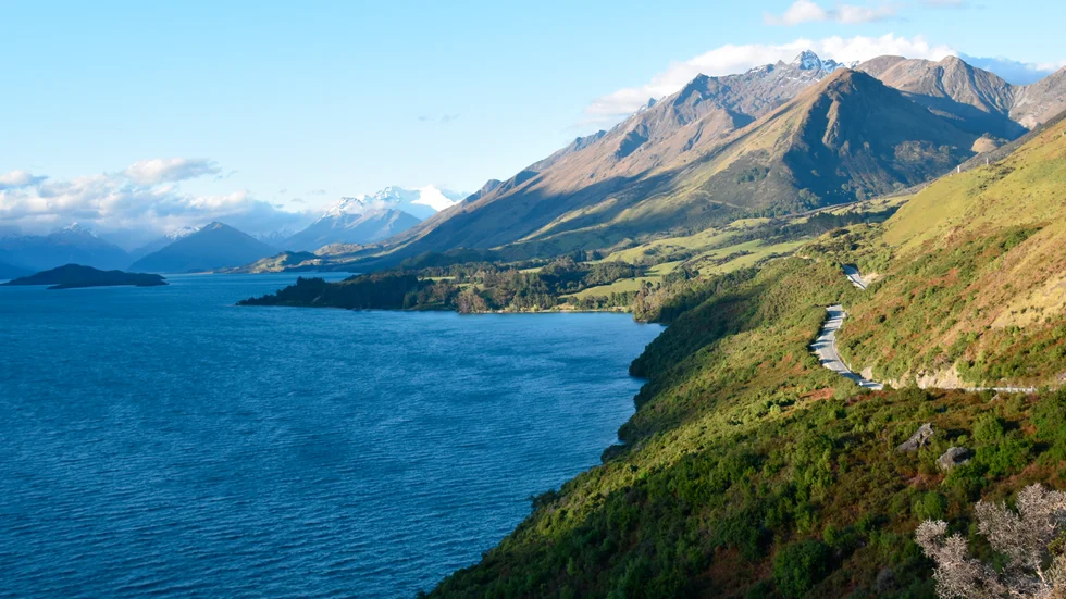 "Sagan om ringen" lämnar Nya Zeeland för Storbritannien. Här en bild från sjön Wakatipu, som syns flera gånger i filmerna. Arkivbild.