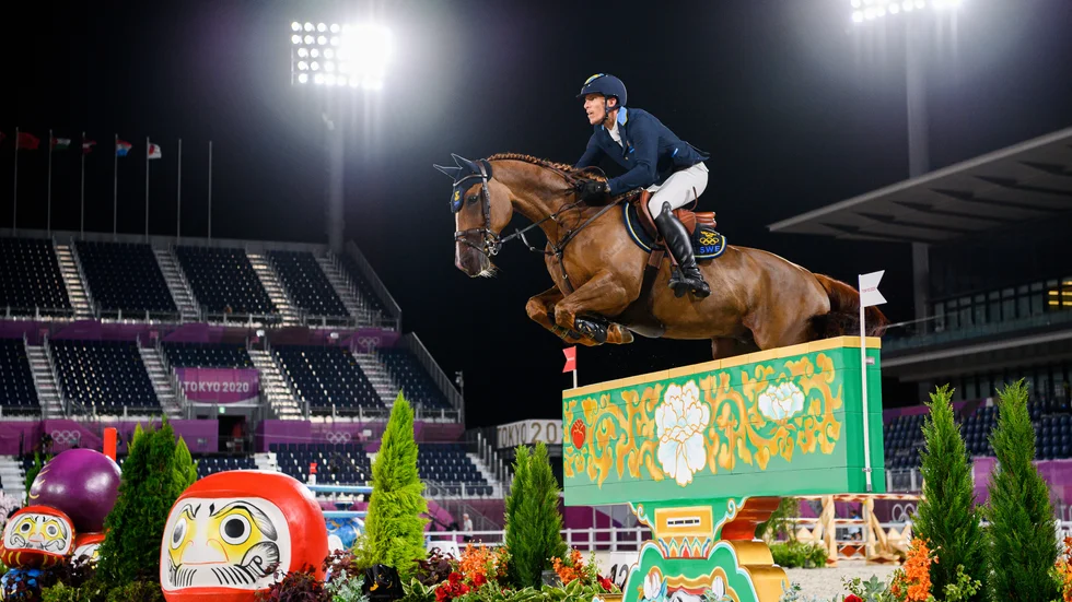 Henrik von Eckermann som är uppvuxen i lilla Ripsa och rider för Östra Sörmlands Lantliga Ryttarförening (ÖSLR) är kar för hoppningsfinalen  i OS. 
