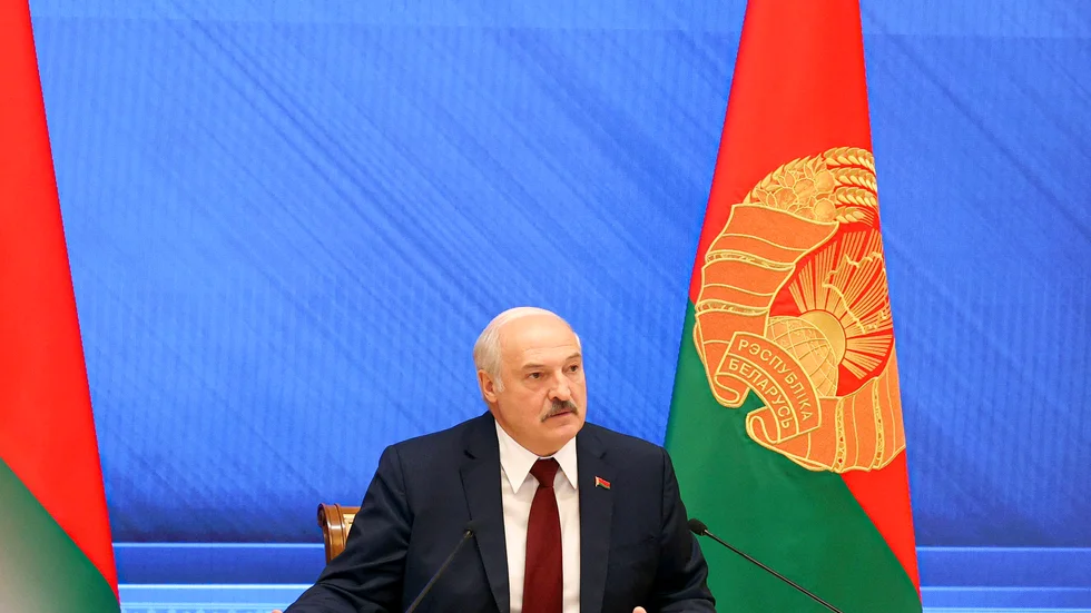 Belarus president Aleksandr Lukasjenko höll presskonferens på årsdagen av valet 2020.