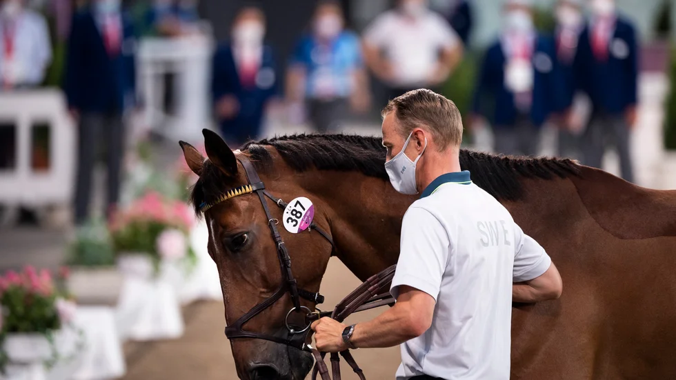 Peder Fredricson och All In tog silver i Rio de Janeiro. På tisdagens avgörs kvalet till den individuella finalen i Tokyo.