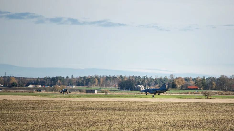 Personal på Upplands flygflottilj F16 i Uppsala (Ärna) har ansvar för att övervaka det svenska luftrummet, dygnet runt och året runt.