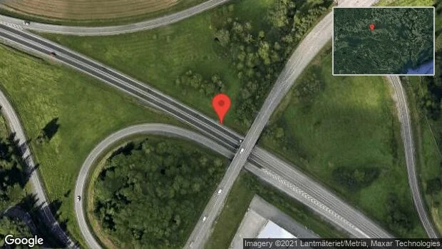 Lastbil stillastående på E20