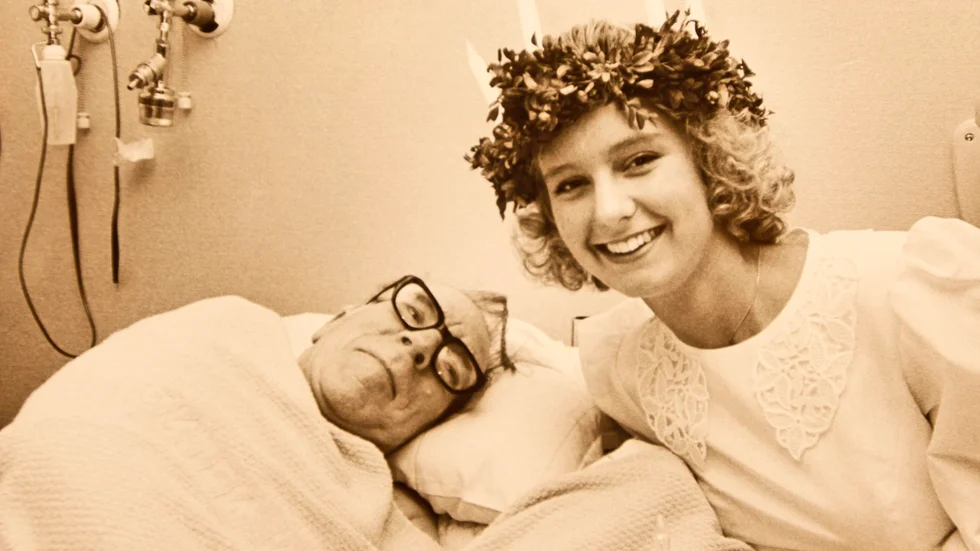 Enköpings lucia 1989, Sofia Bergsten, besökte Gunnar Johansson på långvården.
