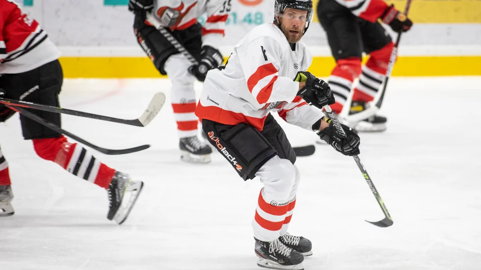 Christian Axelsson slog in 3-0 i powerplay. Han gjorde ytterligare ett mål i derbyt.
