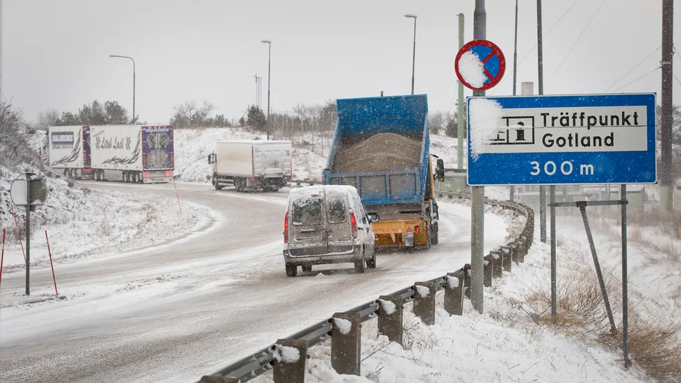I hamnbacken i Visby blir det nu en permanent lösning att salta vid ymnigt snöande under vintern.