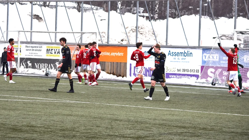 Skellefteå FF besegrades i utepremiären.