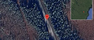 Brinnande fordon stoppar trafiken på väg 712