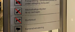 25-åring filmade inne i rättssal – döms för brott 
