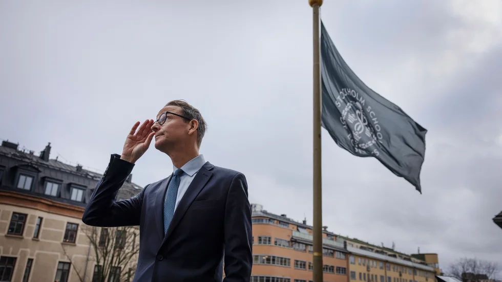 Glädjebetyg. Det är kunskaper som krävs, inte höga betyg, menar Lars Strannegård, rektor för Handelshögskolan i Stockholm.
