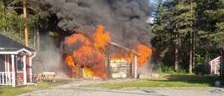 Brand i garage – fick brinna ned under kontrollerade former