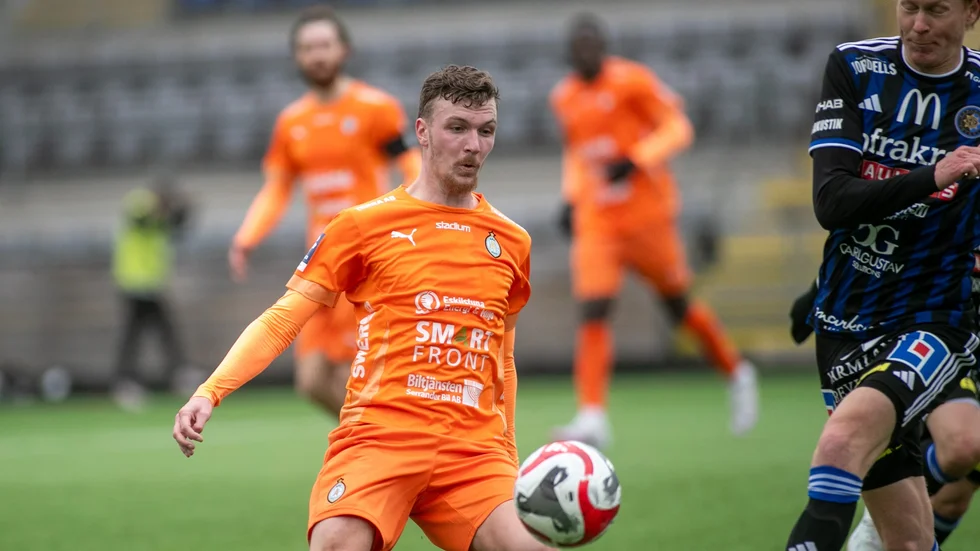 AFC Eskilstuna har en tuff tid framför sig och om de inte blir av med sina skulder är elitlicensen i fara.
