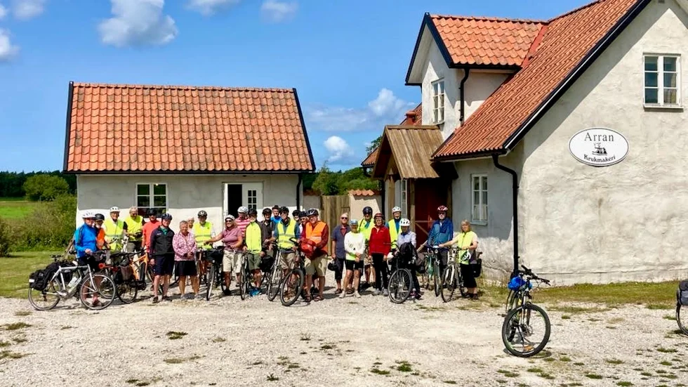 Cykelfrämjandet Gotland på besök hos fotograf och keramiker Ellen Marie Martinsen.