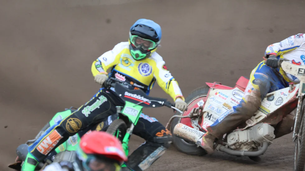 Peter Ljung var inte med i tisdagens laguppställning. Men under onsdagen ersätter han Luke Becker.