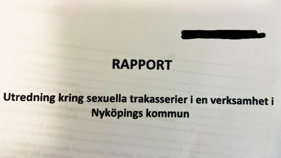 Kommunens egen rapport drog slutsatsen att kvinnan utsatts för ett övergrepp. Men topptjänstemannen lovordades när han slutade.