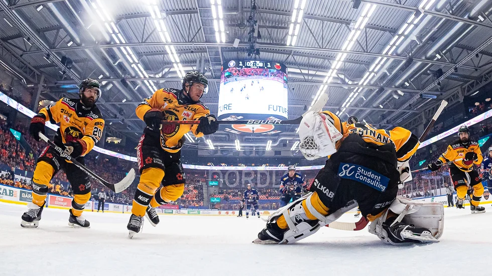Joel Lassinanttis Luleå förlorade första matchen.