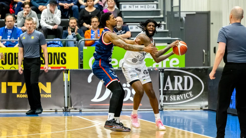 Issac Vann klev fram och stod för en stark insats när Dolphins tog sin tredje raka seger mot BC Luleå.