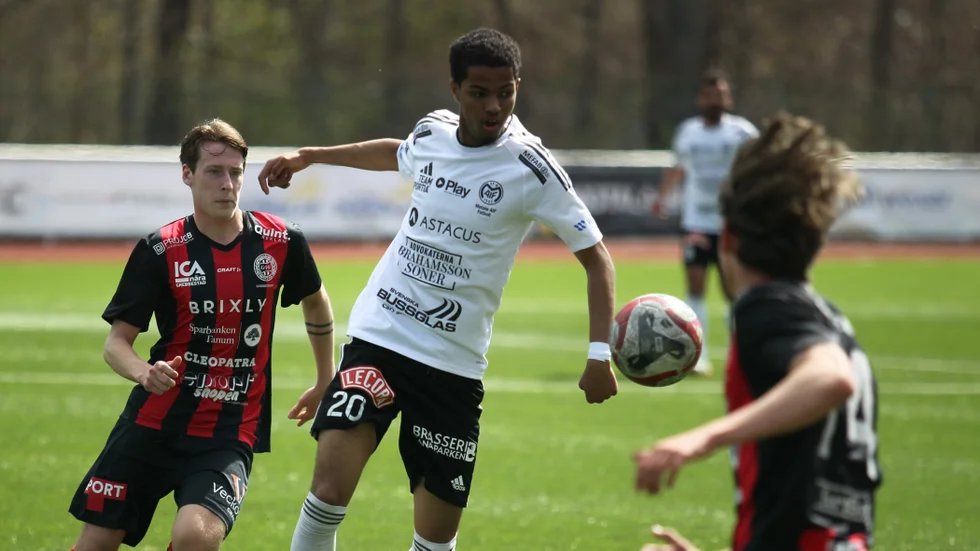 Abduwahab Adam och Motala AIF spelar redan på torsdagen igen i division 2 borta mot IFK Skövde. Se våra punkter inför matchen som vi sänder på MVT.se.