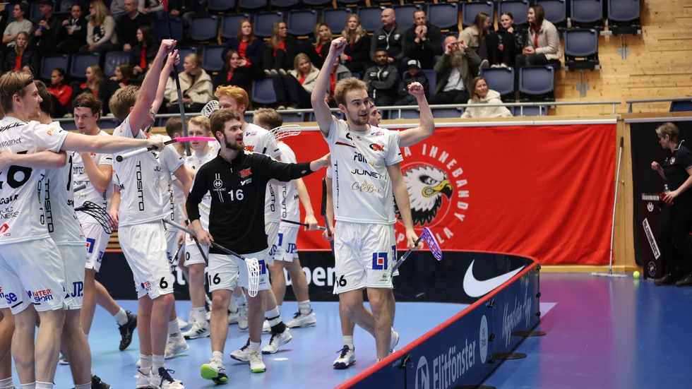 Efter Hannes Nyströms suddenavgörande blev det, bortsett från alla Jönköpingsspelare, väldigt tyst i IFU.