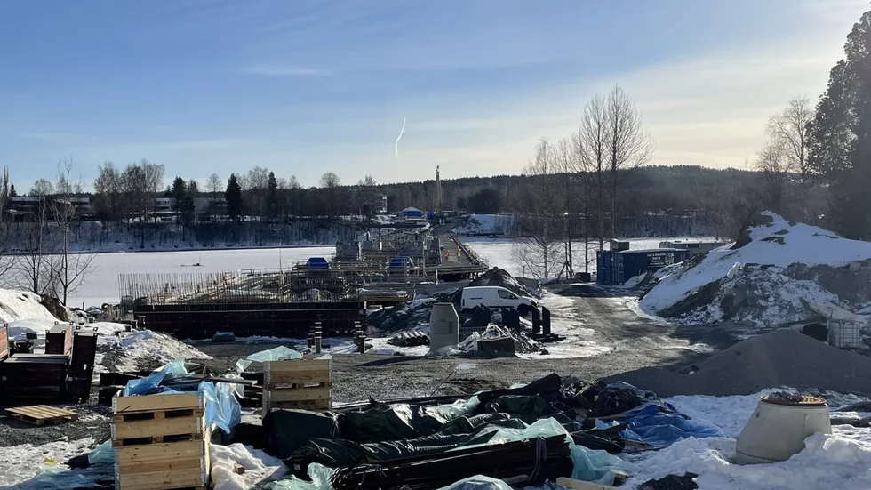 Jobbet på bron har officiellt pausats. Med Skelleftebornas hjälp kan det komma igång igen. 