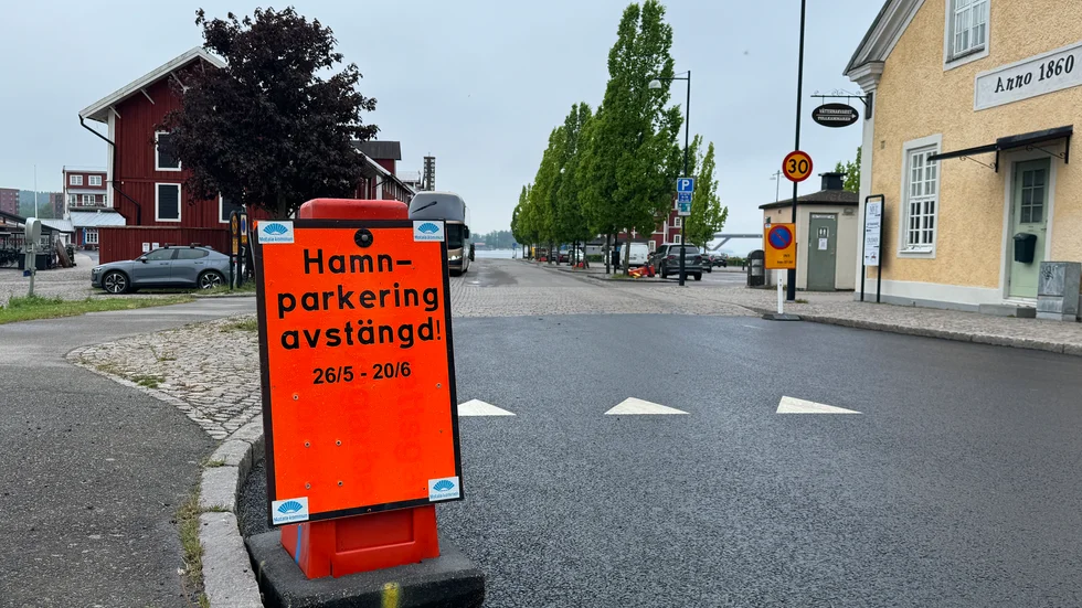 Hamnparkeringen stängs av under söndagen när det ska byggas inför Vätternrundan.