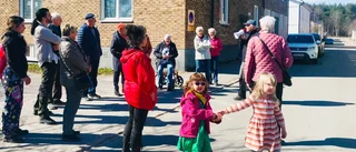 Svartöstadens hembygdsförening på stadsvandring