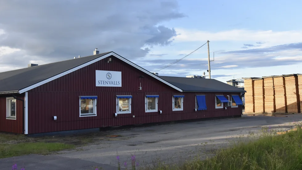 Stenvalls trä i Brändön drabbades av en brand i en flistugg, men den ska enligt uppgift ha slocknat av sig själv utan att spridas vidare. 