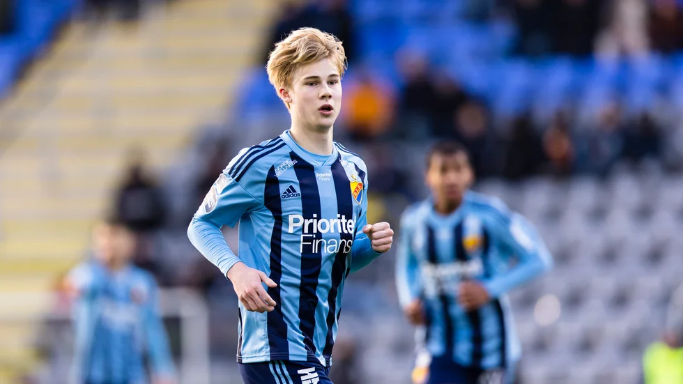 Djurgårdens Theo Bergvall uppges vara aktuell för Sirius.