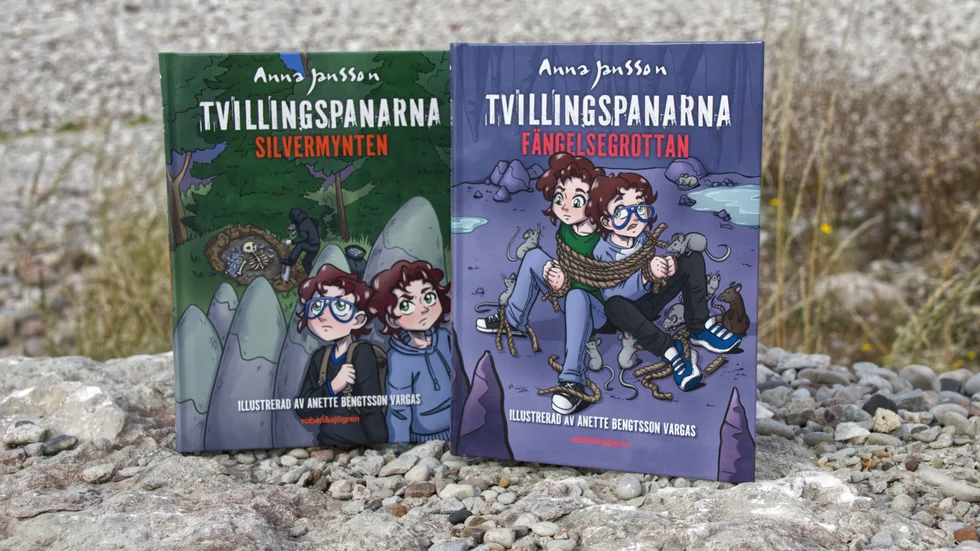 Skicka in dina bästa sommarbilder. Vi delar ut ut fem bokpaket med två av Anna Janssons barnböcker.