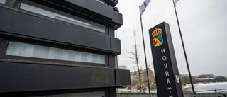 Tre frias för gruppvåldtäkt