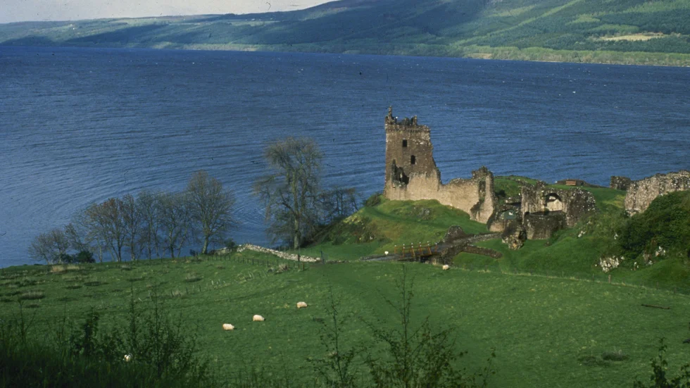 I Skottland har hundratals människor samlats för det största sökandet efter det så kallade Loch Ness-monstret på över 50 år. Arkivbild.