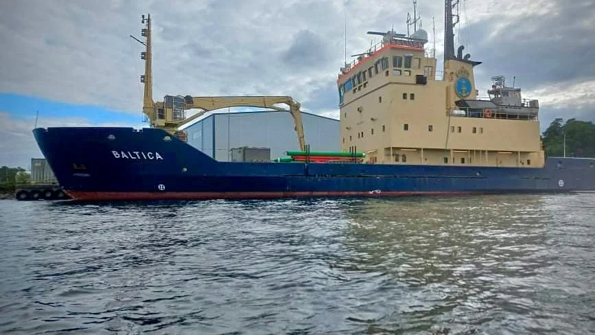 Sjöfartsverkets farledsfartyg Baltica lade till i Oxelösund i helgen och har nu servat de större farlederna här.