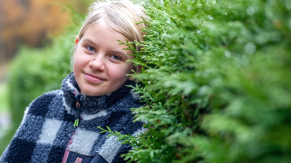 9-åriga Lovisa Widström spelar en av huvudrollerna i den kusliga föreställning som Eskilstuna symfoniorkester bjuder in till i november.