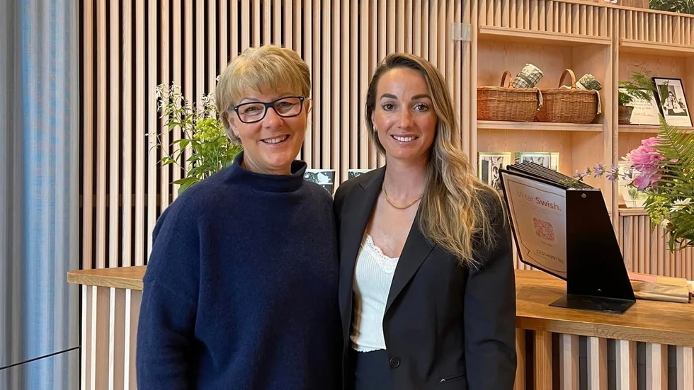 Kristina Alsér har lyckats hemlighålla lunchen med världsstjärnan Kosovare Asllani på Astrid Lindgrens Näs sedan tidigt i somras.