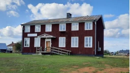 Böle bygdegård. Huset byggdes som skola 1931 men har hyrts av bygdegårdsföreningen sedan 1977. Nu vill kommunen sälja fastigheten.
