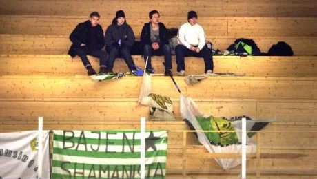 Glest. Bajensupportrarna reste till Gotland med 60--80 personer, men till söndagsmatchen i Slite var det inte många som orkade ta sig.
